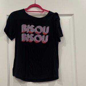 Anthro graphic tee sz med Black Shirt with kiss kiss 💋